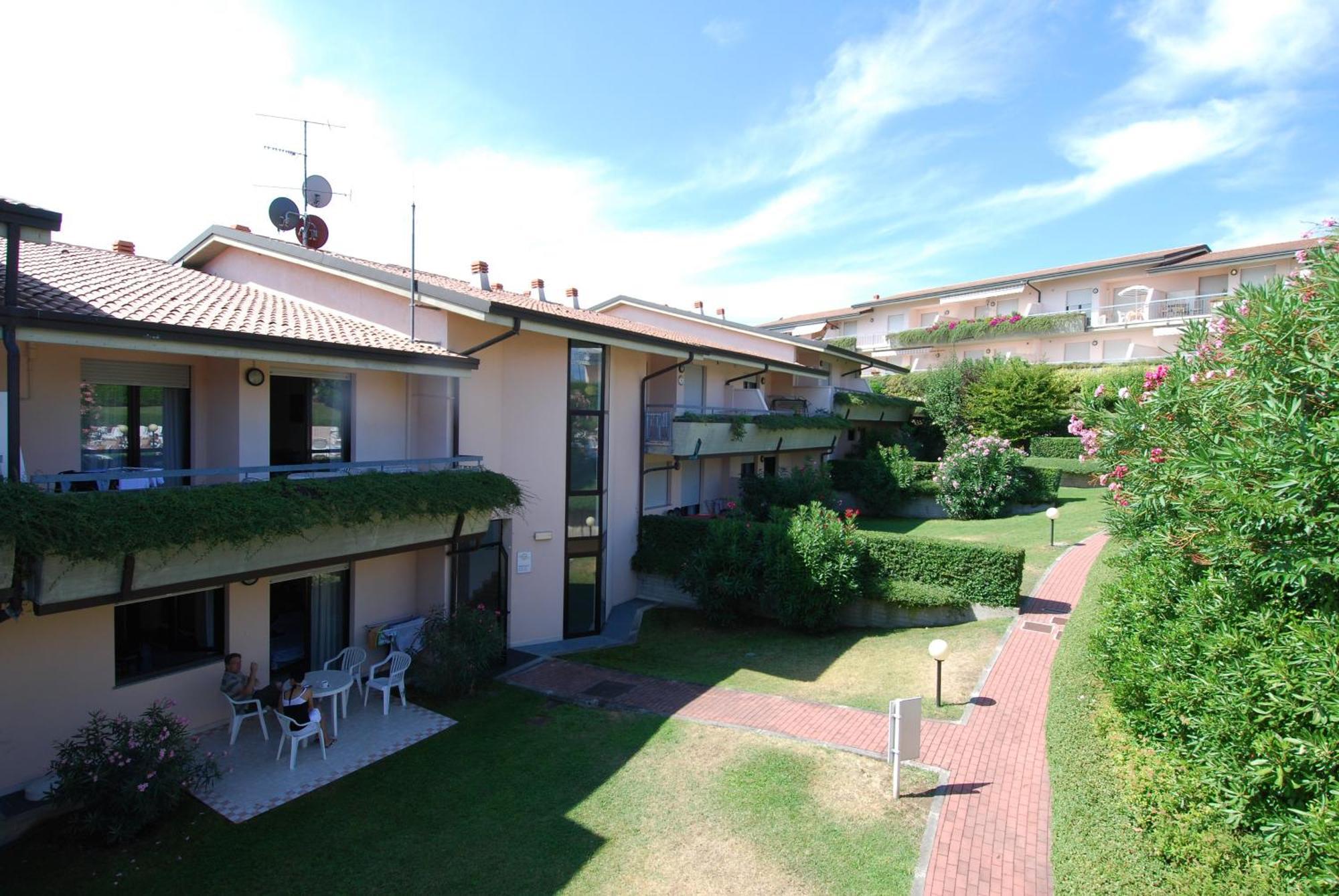 Kristall Lago Residence Desenzano del Garda Dış mekan fotoğraf